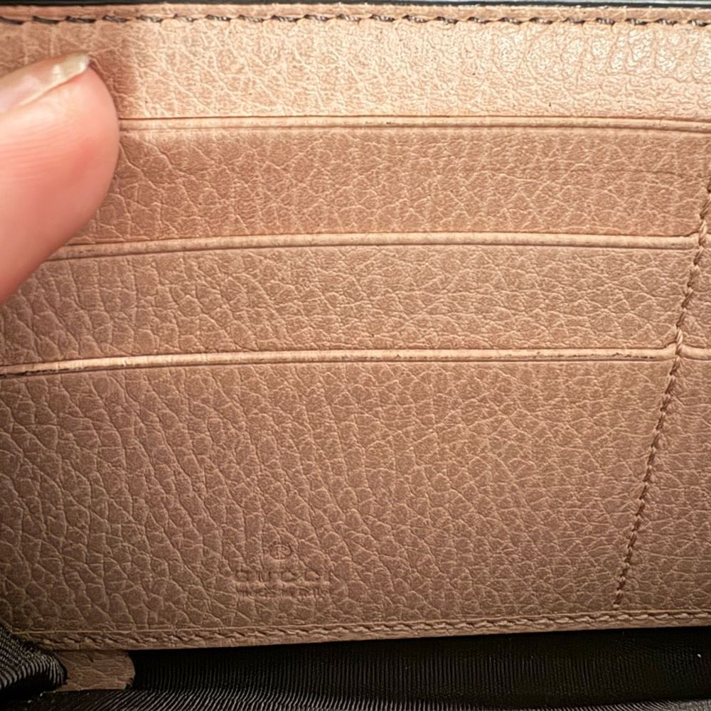 Gucci
Marmont Butterfly Double G Logo Continental Black Wallet - Picture 5 of 10